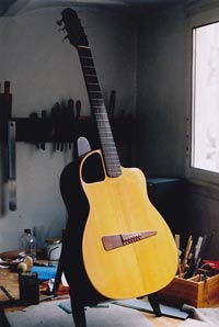Guitare de jazz, rosace remontée